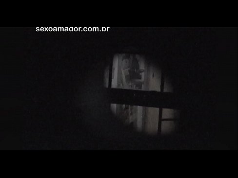 ❤️ Блонди ба таври махфӣ аз ҷониби як сайёҳи ҳамсоя, ки паси хиштҳои холӣ пинҳон шудааст, сабт мешавад ❌ Супер секс дар tg.pinkporno.ru ❌️